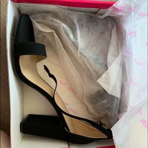 Black Heels size 11
